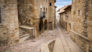 Culla entre los pueblos más bonitos de España: Constanza de Culla, Casas Rurales