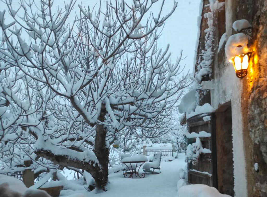 Dias de nieve en el campo de Culla: Constanza de Culla, Casa Rural Masía Sort de Boix